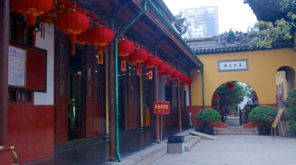 Jade Buddha Temple which includes a temple or place of worship and religious elements