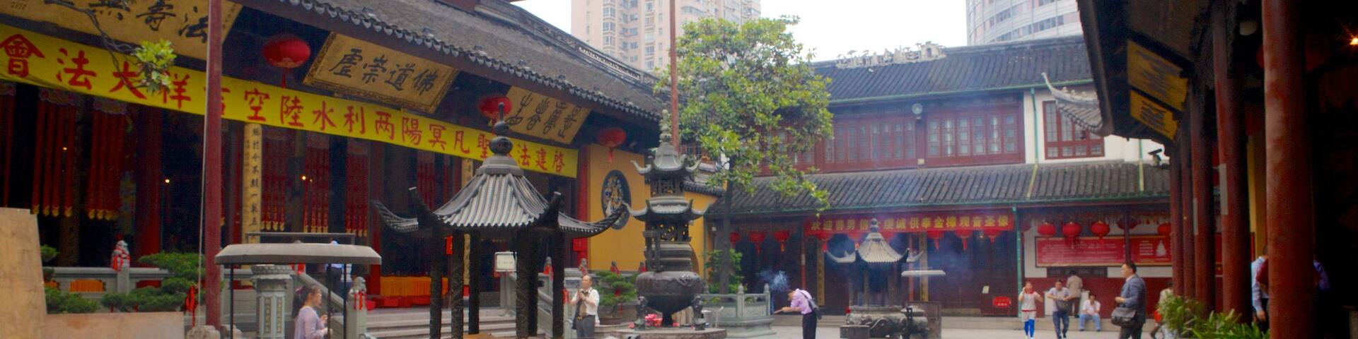 Jade Buddha Temple featuring religious aspects, a temple or place of worship and a square or plaza