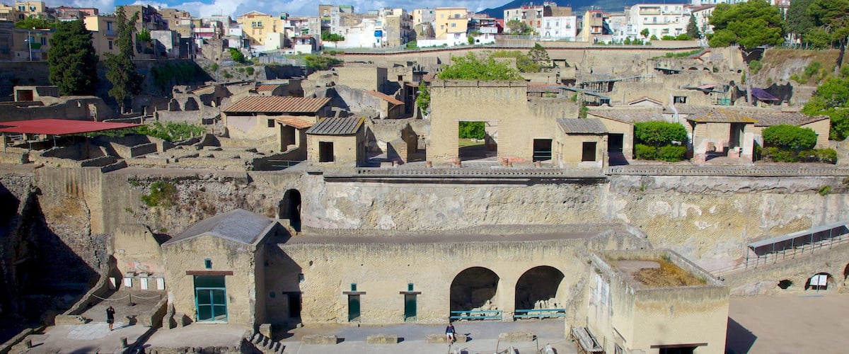 Ercolano featuring a city and heritage elements