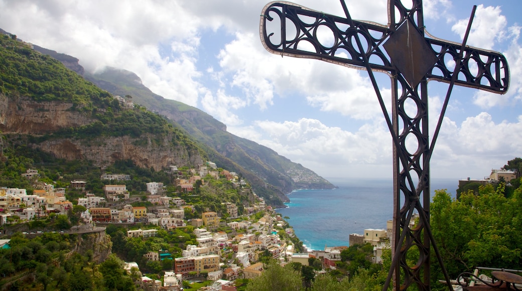 Positano which includes a coastal town, general coastal views and mountains