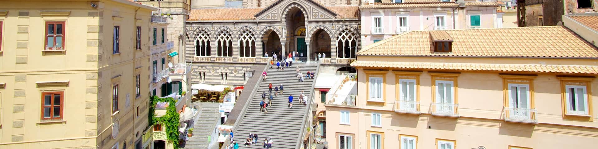 Amalfi qui includes ville