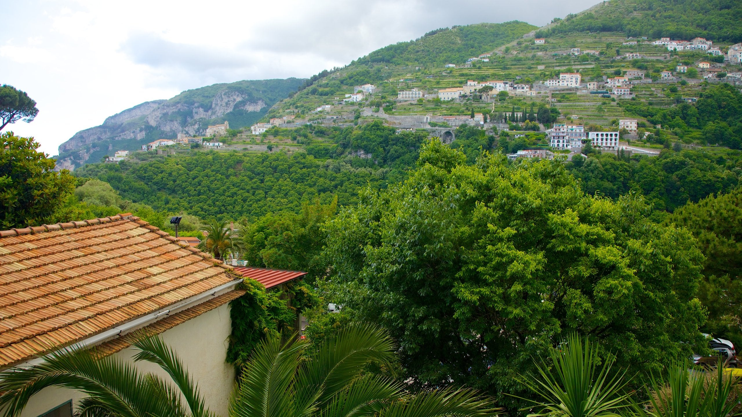 Ravello featuring a small town or village