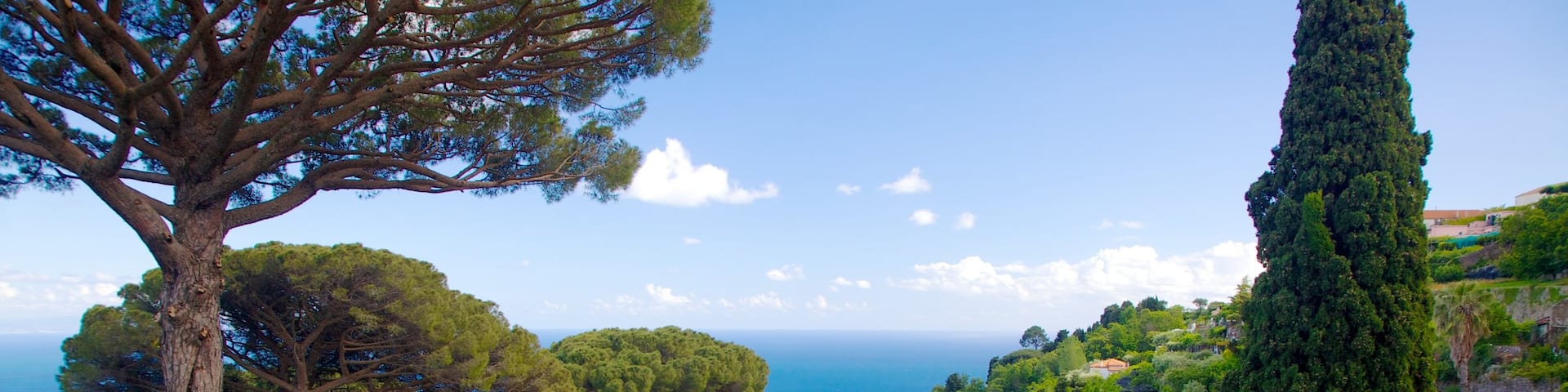 Villa Rufolo showing a coastal town and general coastal views