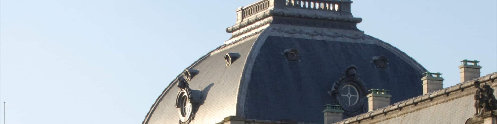 Royal Palace of Brussels which includes chateau or palace, an administrative buidling and heritage architecture