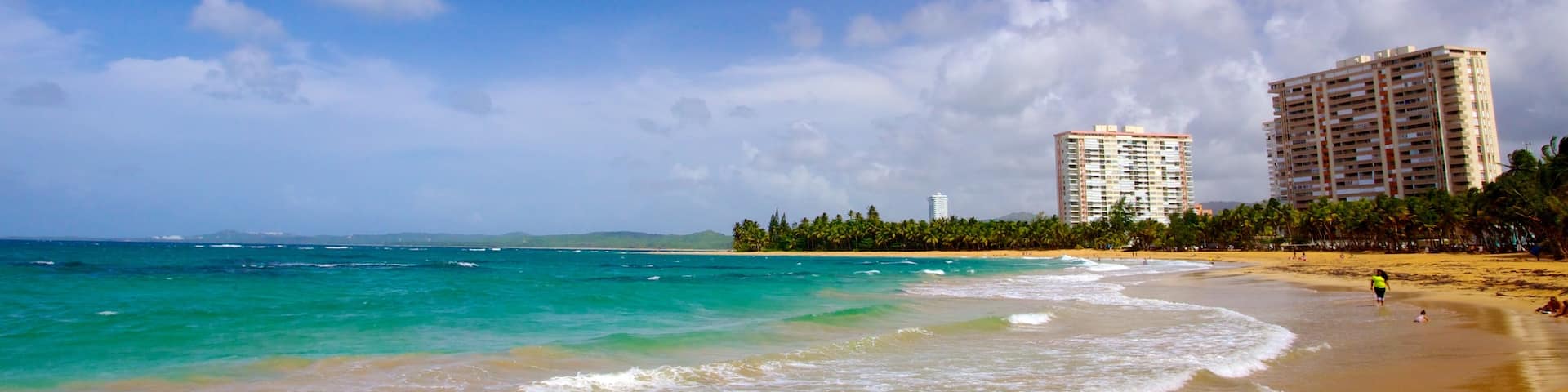 Azul Beach showing a sandy beach