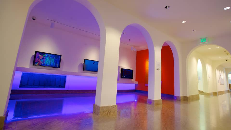 Museo de Arte de Porto Rico montrant vues intérieures
