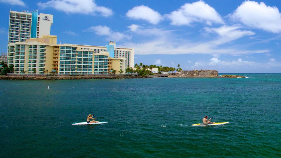 Fort San Jeronimo featuring watersports, general coastal views and a coastal town
