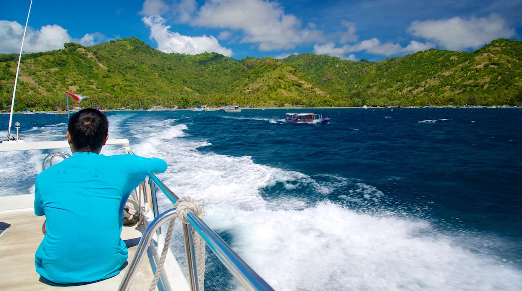 Gili Islands showing mountains, boating and general coastal views