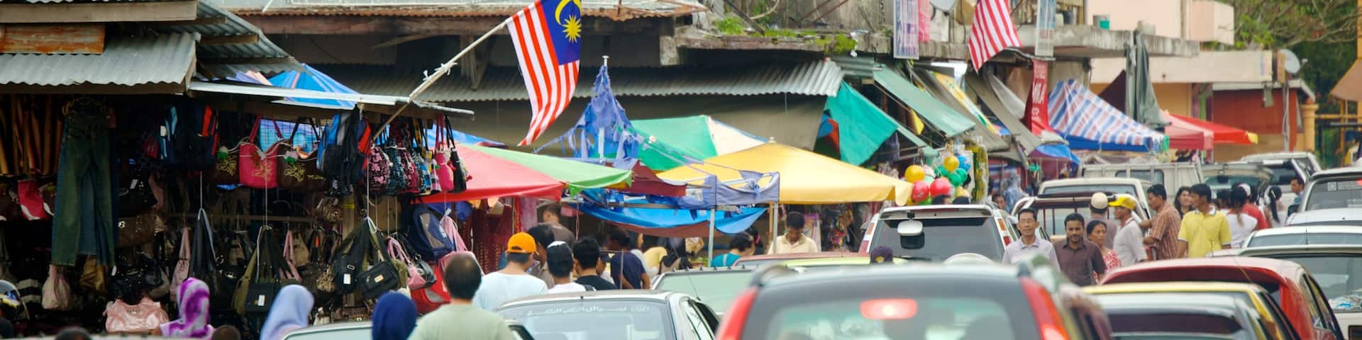Tun Sakaran Marine Park which includes street scenes and a city