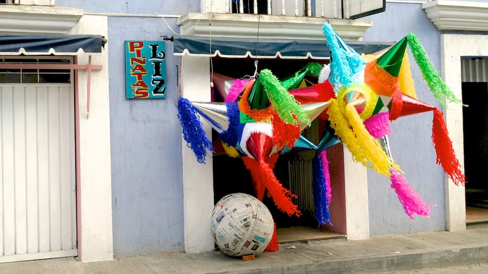 Oaxaca welches beinhaltet Straßenszenen und Outdoor-Kunst
