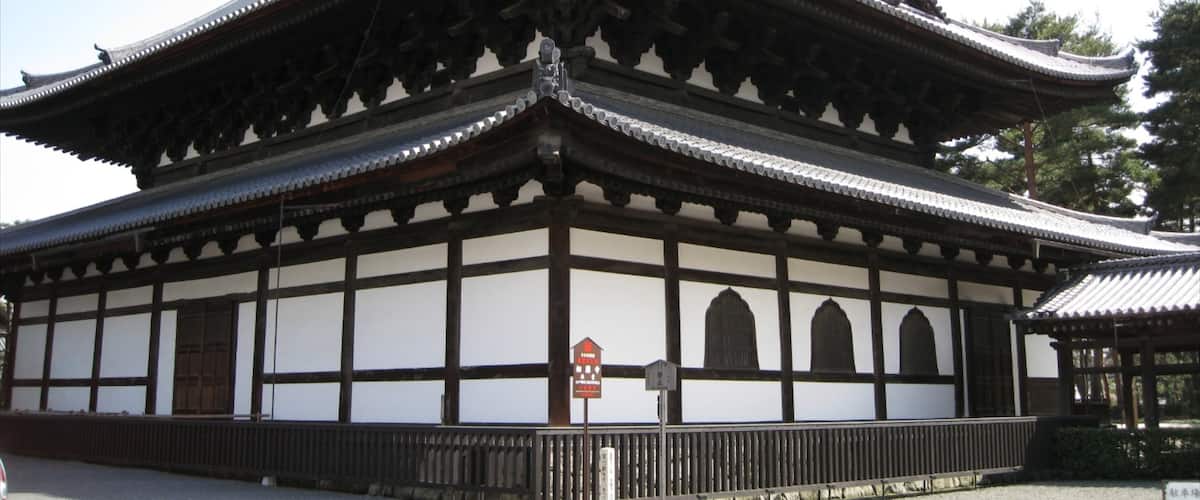 Kyōto which includes religious aspects and a temple or place of worship