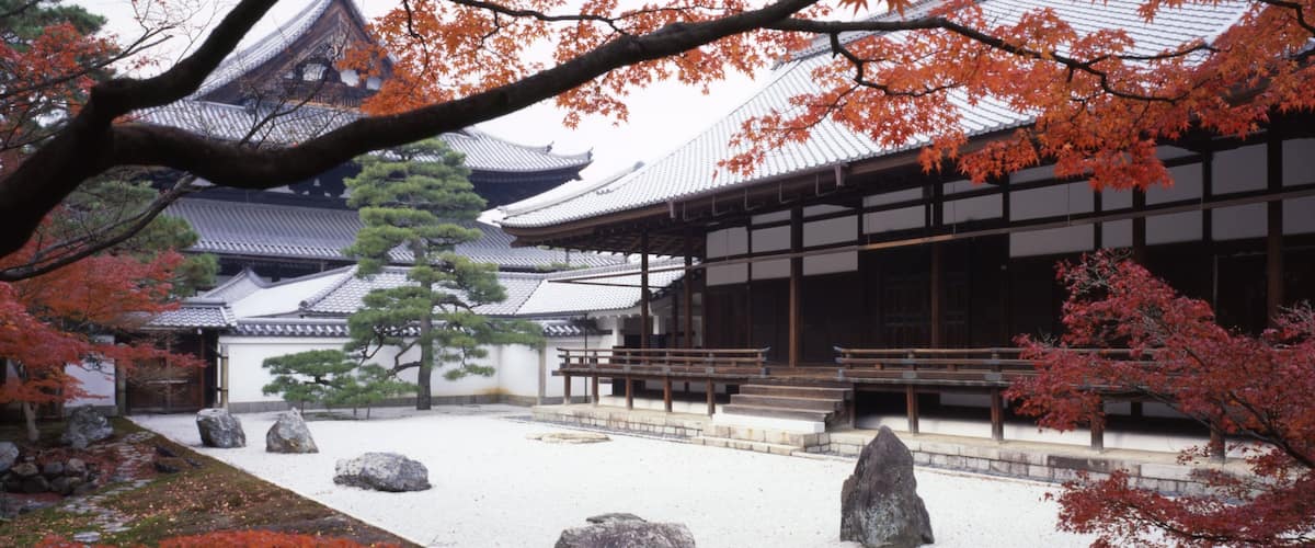 京都 フィーチャー 雪, 秋色 と 寺院あるいは礼拝所