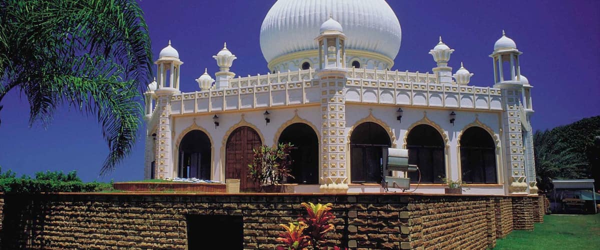 Durban featuring heritage architecture and a mosque