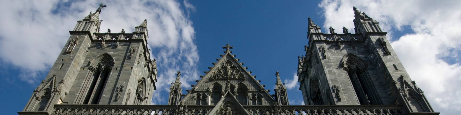 Nidaros Cathedral featuring heritage architecture, a church or cathedral and a city