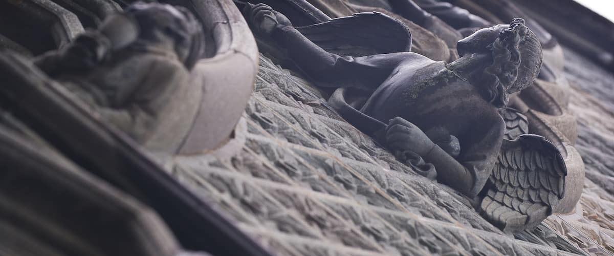 Nhà thờ Nidaros có tính năng pho tượng, nhà thờ và kiến trúc di sản