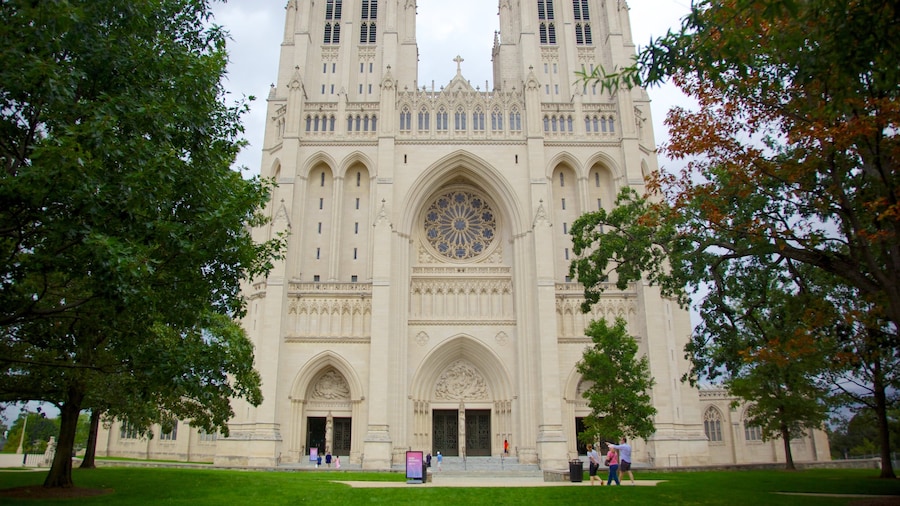 Washington National Cathedral montrant patrimoine architectural, aspects religieux et église ou cathédrale