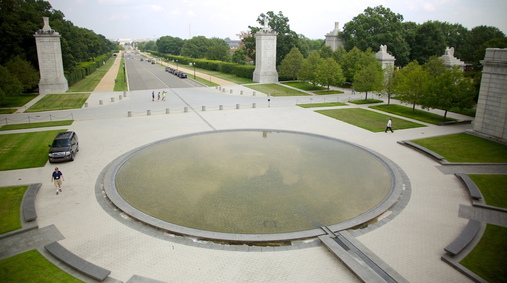 Arlington National Cemetery showing a memorial, a cemetery and a square or plaza