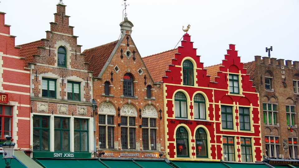 Grote Markt mostrando una ciudad y patrimonio de arquitectura