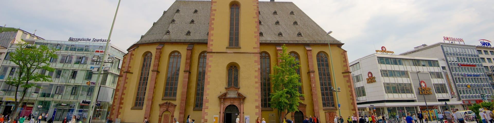Hauptwache featuring a square or plaza, heritage architecture and a city