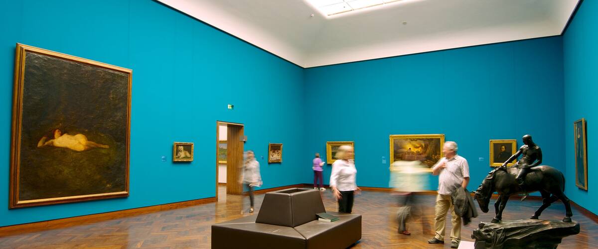 Musée StÀdel qui includes vues intérieures et art