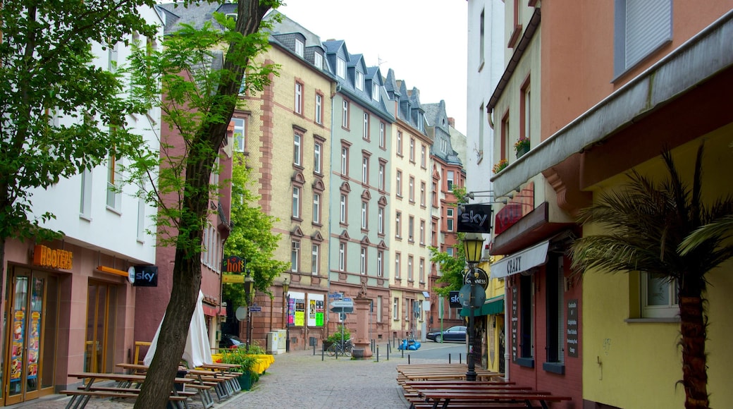 Sachsenhausen mostrando escenas urbanas y una ciudad