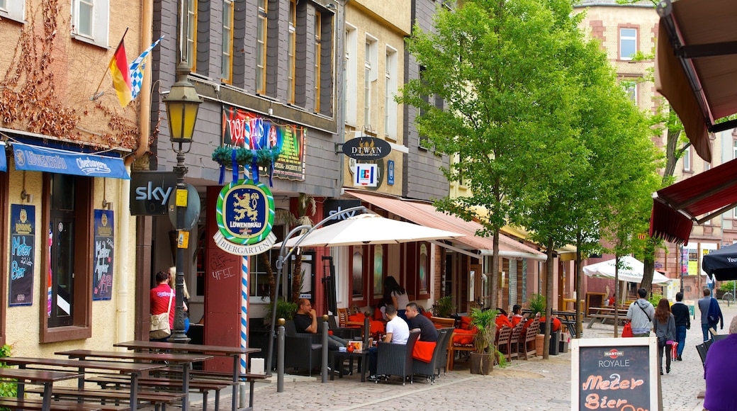 Sachsenhausen toont een stad, buiten eten en straten