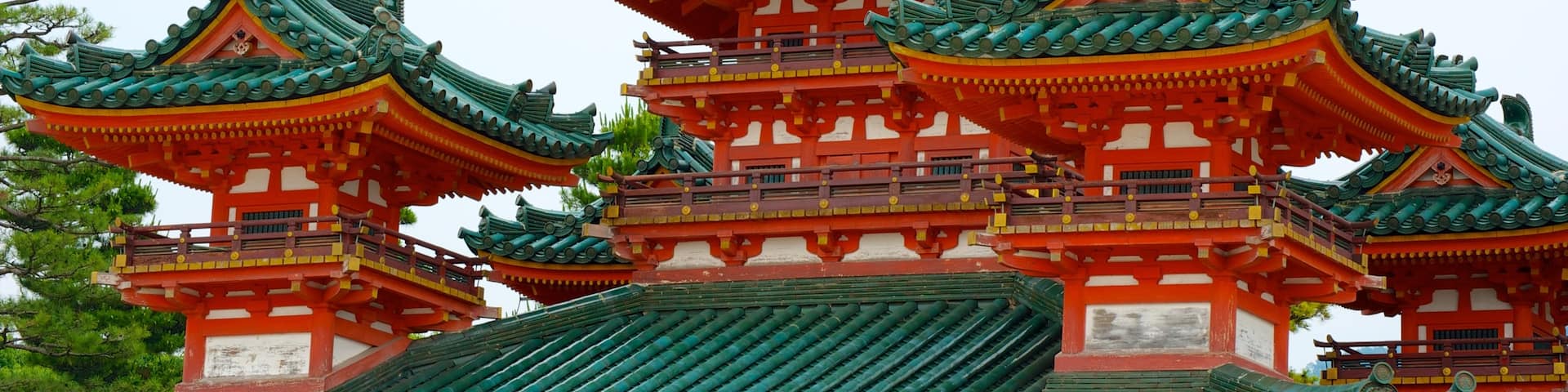 Heian Shrine showing a temple or place of worship, religious aspects and heritage architecture