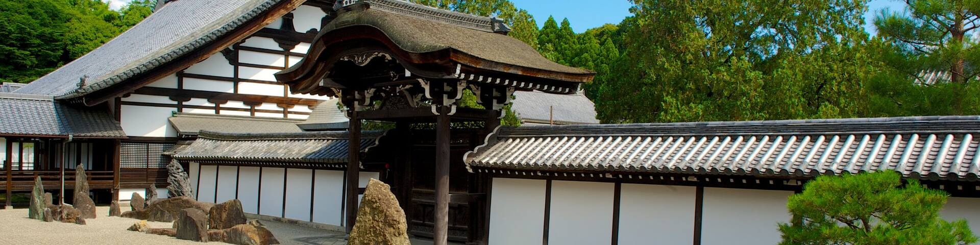 Tofukuji Temple which includes heritage architecture, religious elements and a temple or place of worship