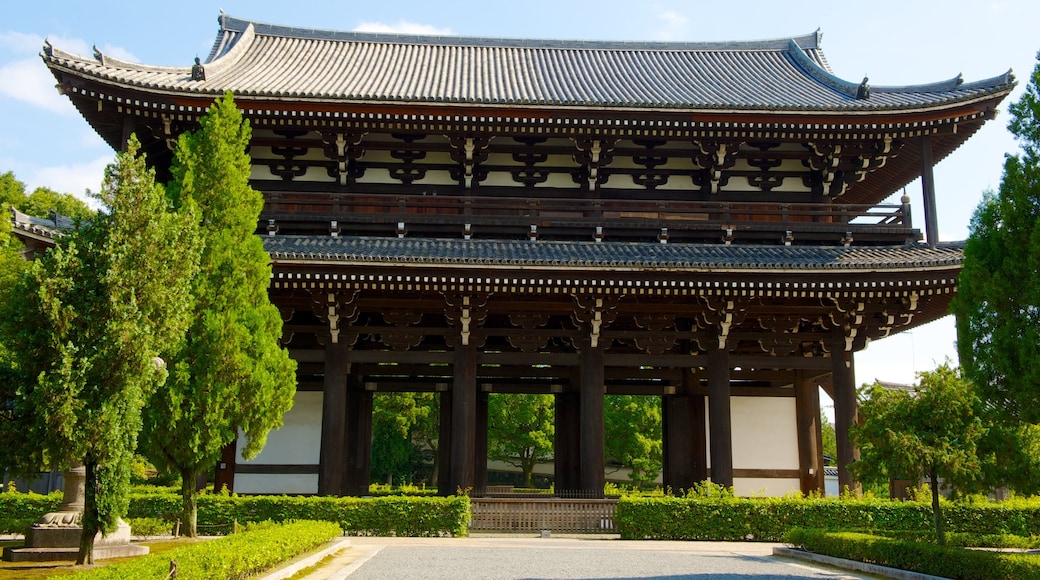 Tempio di Tofukuji caratteristiche di architettura d\'epoca, religiosità e tempio o luogo di culto