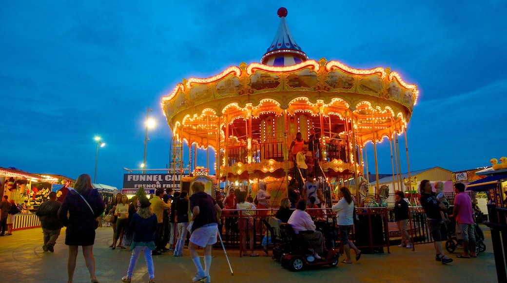 Steel Pier featuring rides, night scenes and nightlife