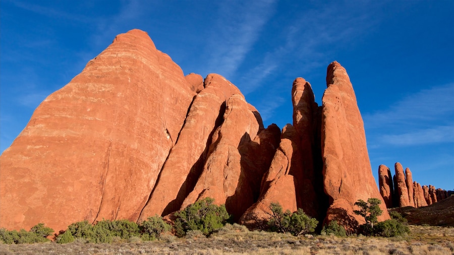 Sand Dune Arch