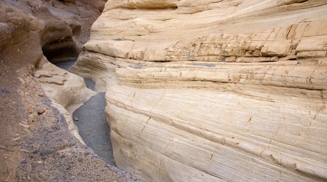 Mosaic Canyon