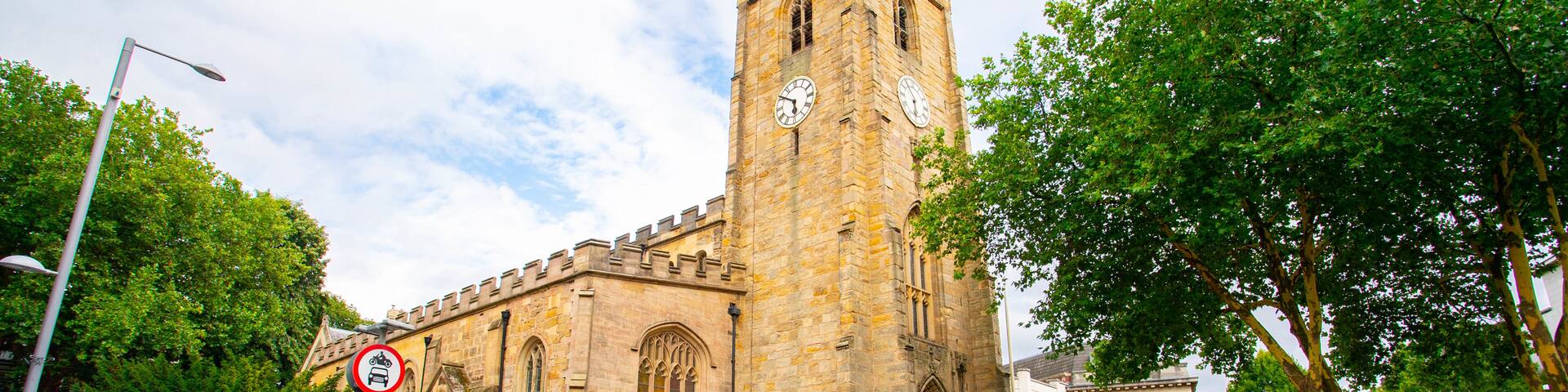 St Peter\'s Church featuring heritage architecture and a church or cathedral