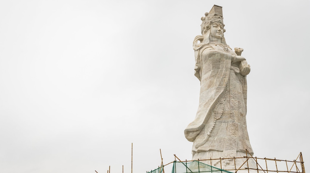 Estatua A-Ma