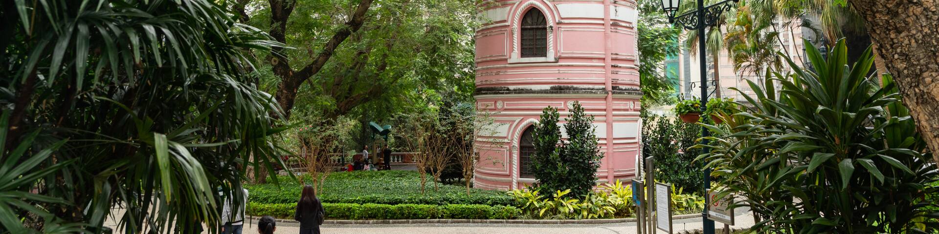 Jardim do Sao Francisco which includes a park