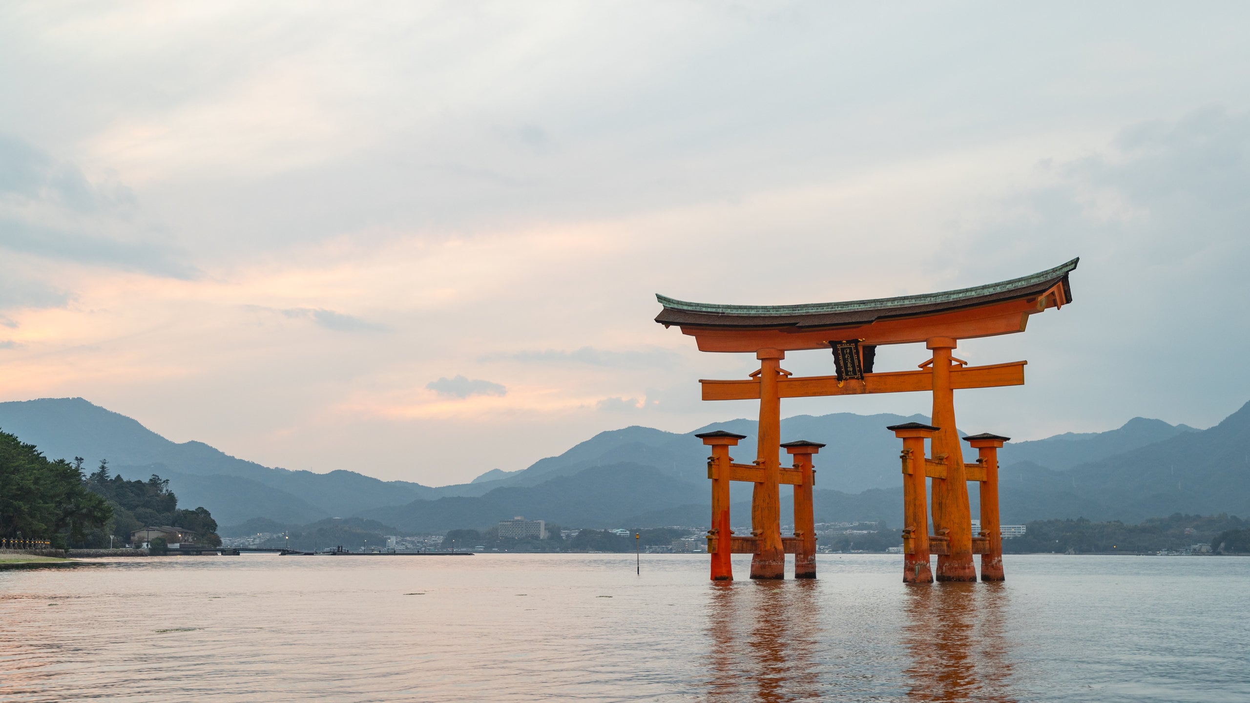広島・宮島旅行ガイド maxresdefault.jpg