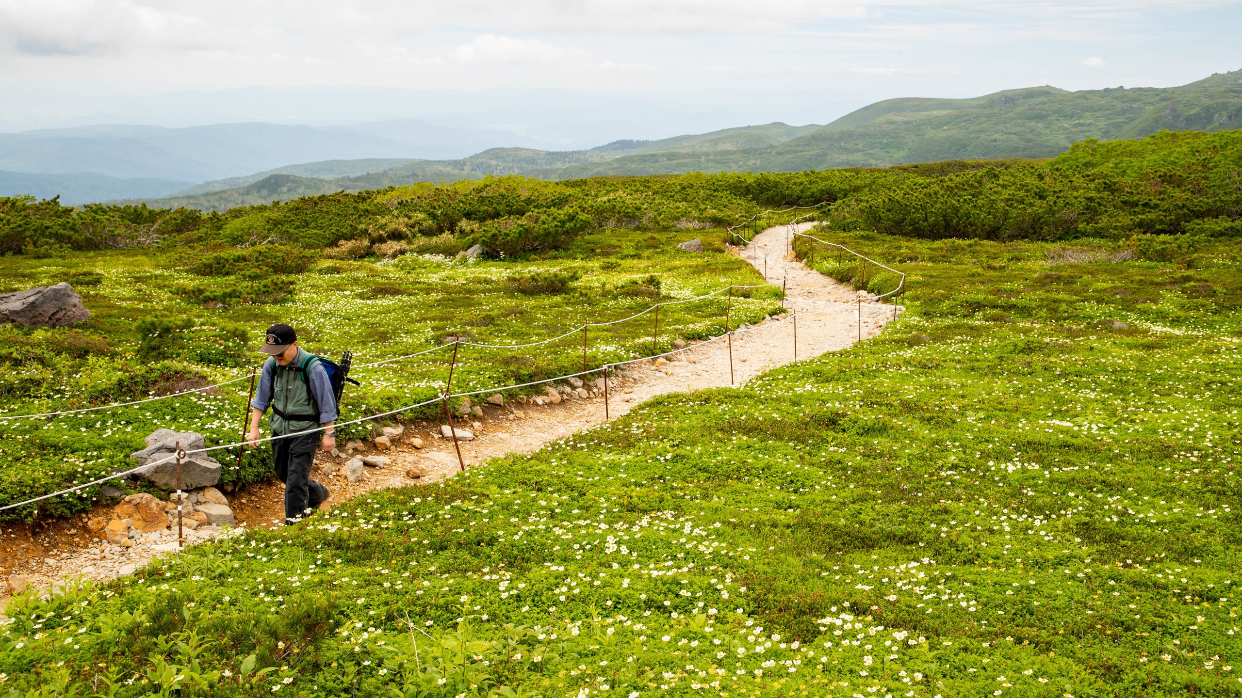 Daisetsuzan national hotsell park day hikes