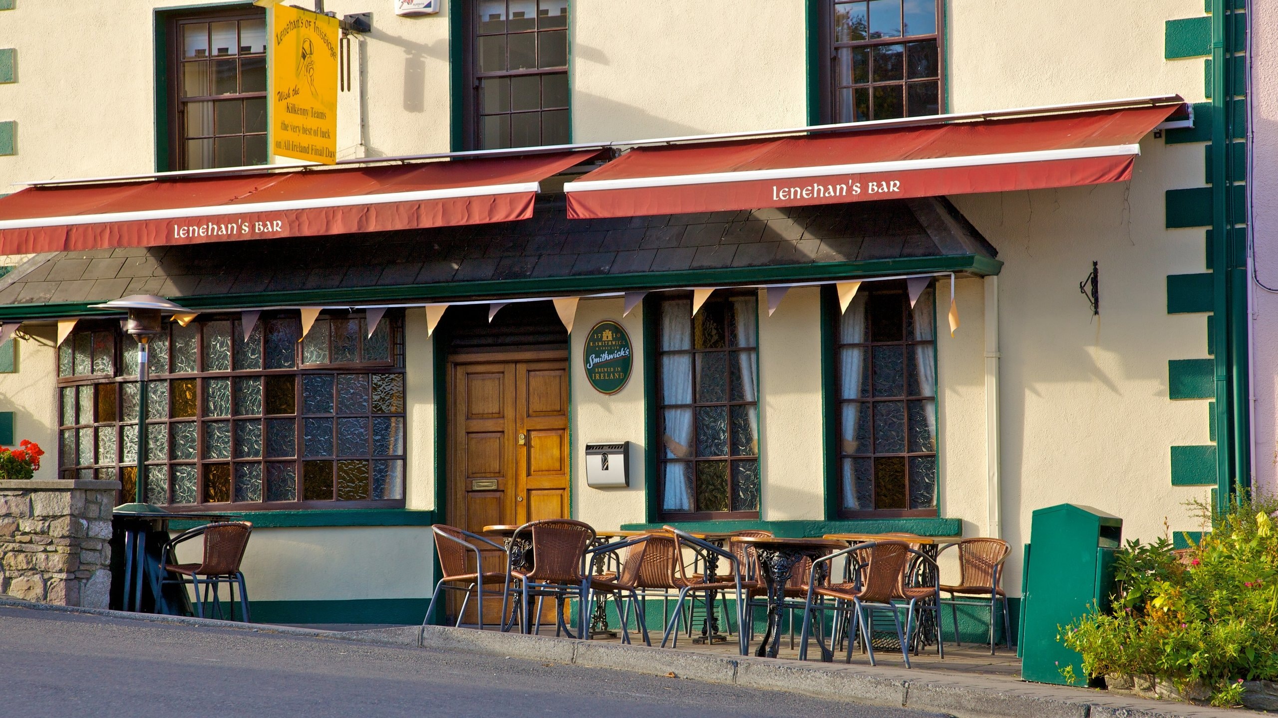 Kilkenny ofreciendo escenas urbanas, estilo de vida de café y una ciudad