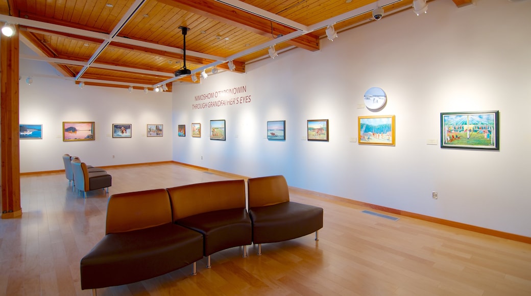 Wanuskewin Heritage Park showing art and interior views