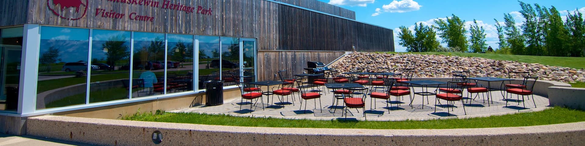 Wanuskewin Heritage Park mit einem Park und moderne Architektur