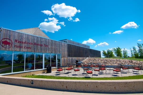 Wanuskewin Heritage Park mit einem Park und moderne Architektur