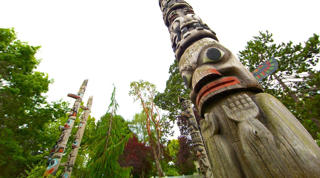 Thunderbird Park - Royal BC Museum showing a garden