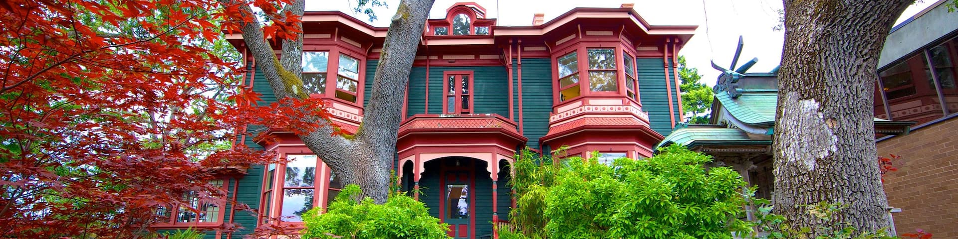 Art Gallery of Greater Victoria featuring a park