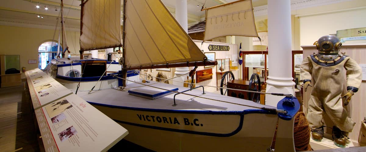 Victoria featuring interior views