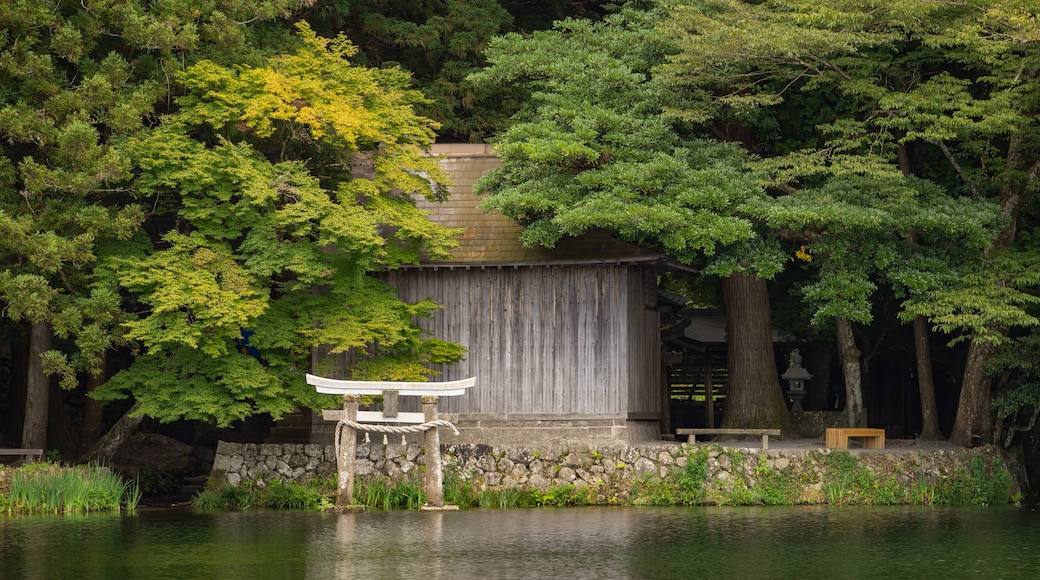 Lake Kinrin-ko