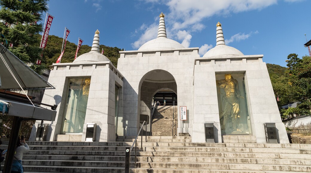 Saijoinari Temple