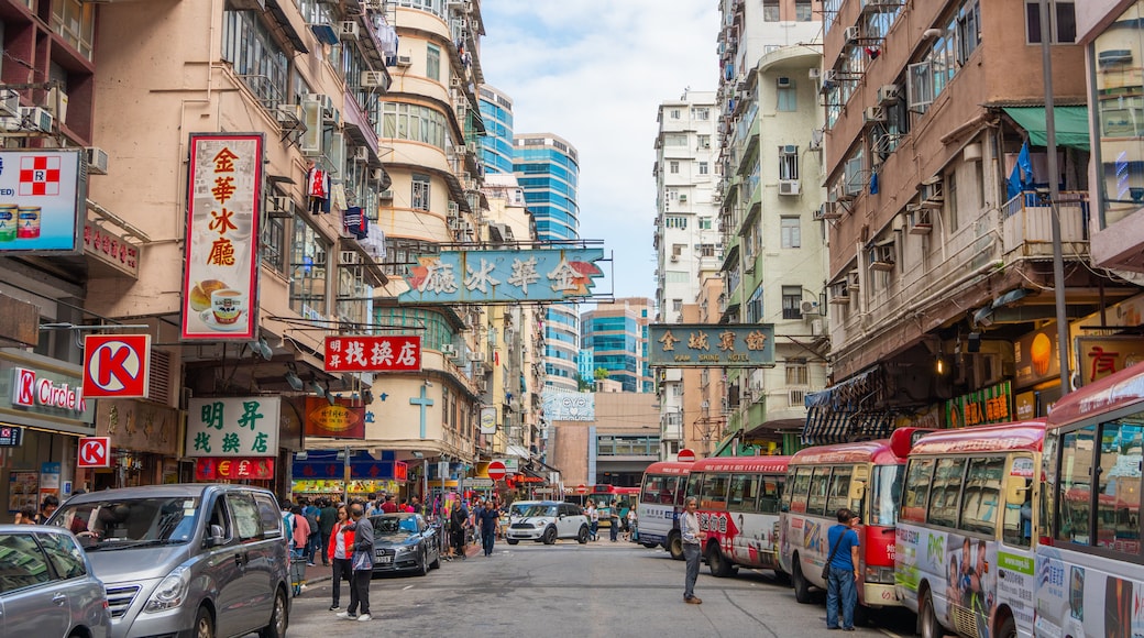 Mong Kok featuring street scenes and a city