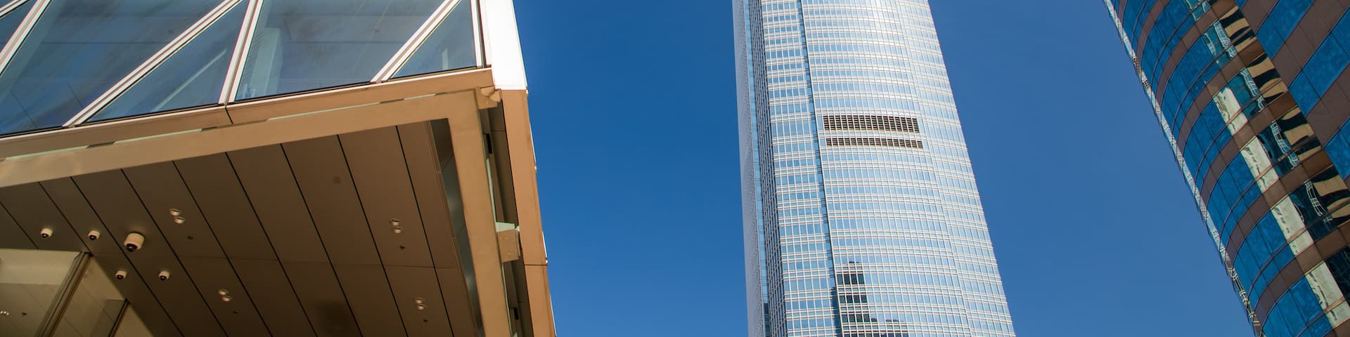 International Finance Centre showing a skyscraper and a city