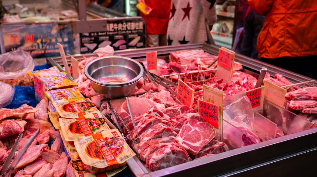 Wan Chai Road showing markets, interior views and food