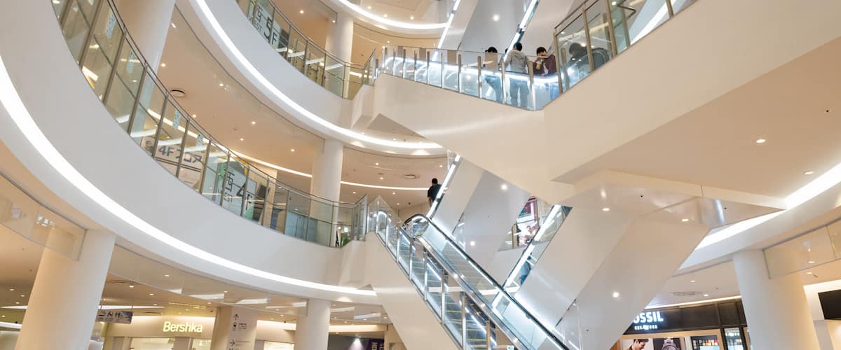 DiverCity Tokyo Plaza which includes interior views